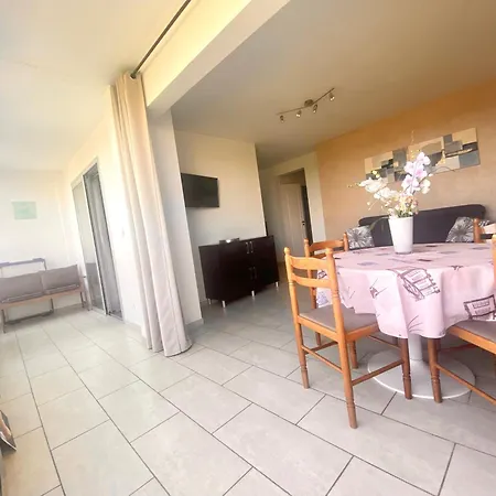 Apartament Motte - T2 Vue Et Pinede - 4 Personnes - Parking Privatif